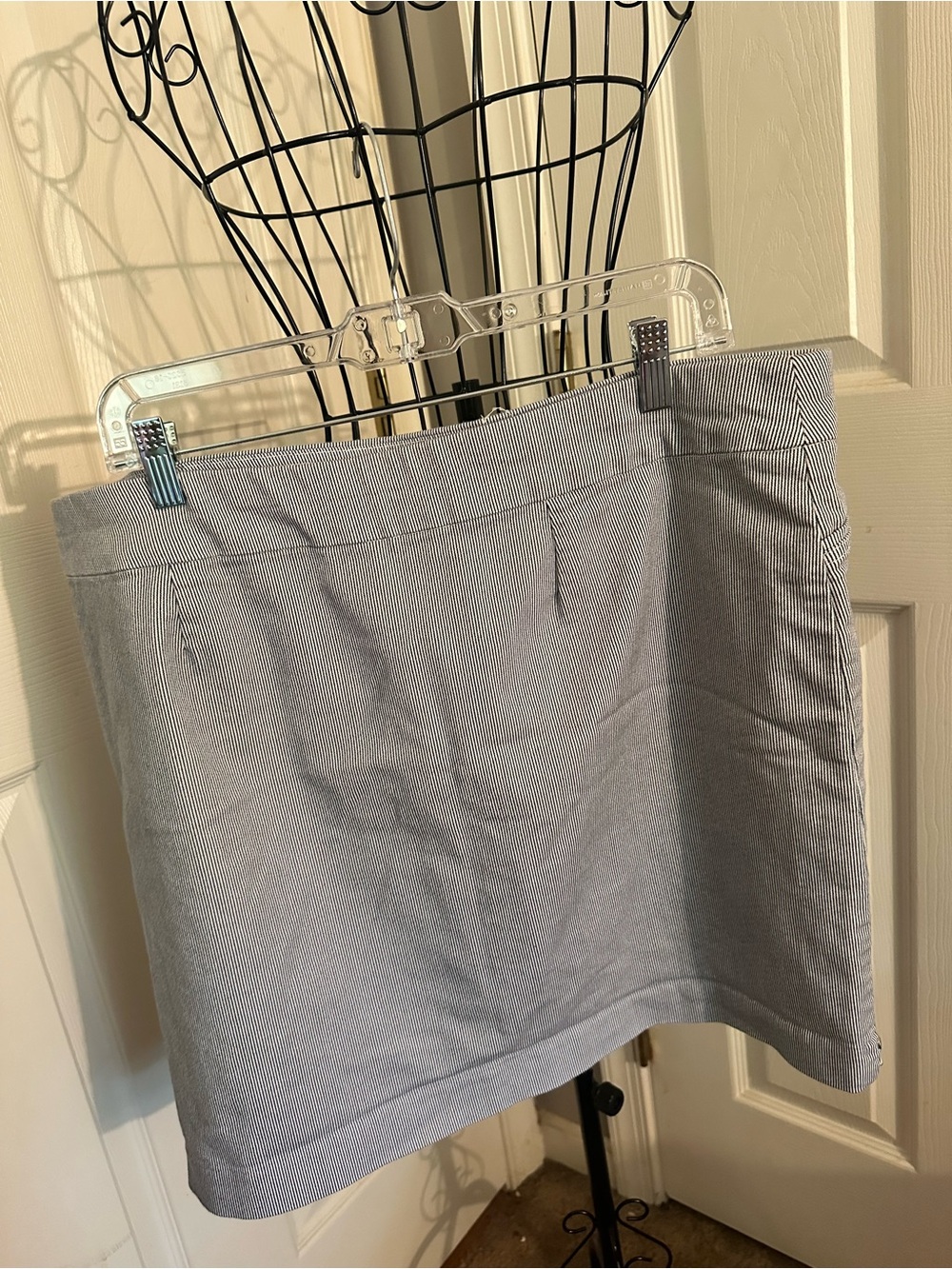 Croft & Barrow navy and white pin striped skirt w/ built in shorts